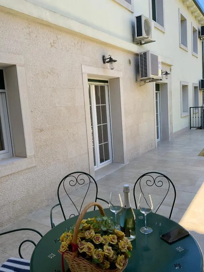 Apartment Provance Pula